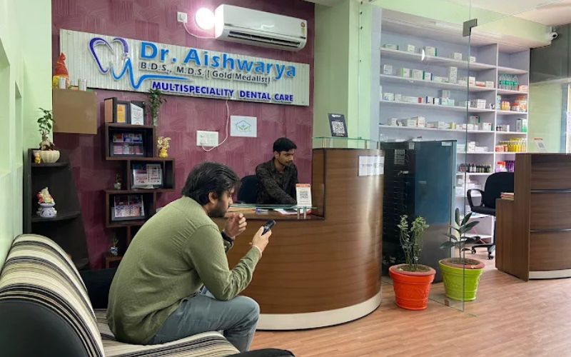 Dr. Aishwarya, B.D.S, M.D.S (Gold Medalist)