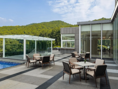 Garden furniture table and chairs